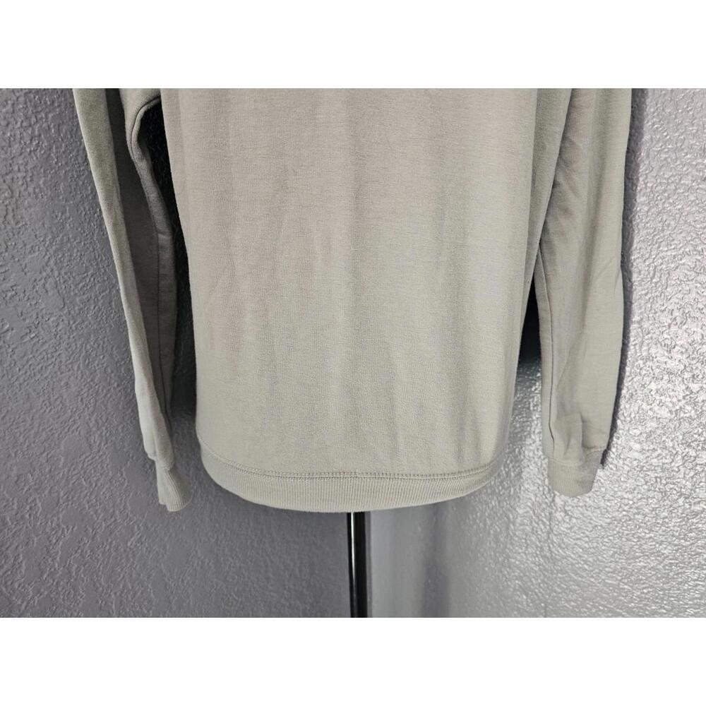 Women's 2021 MTV Pullover Sweater Music Long Sleeve Green Size X Small Leopard - Picture 9 of 10